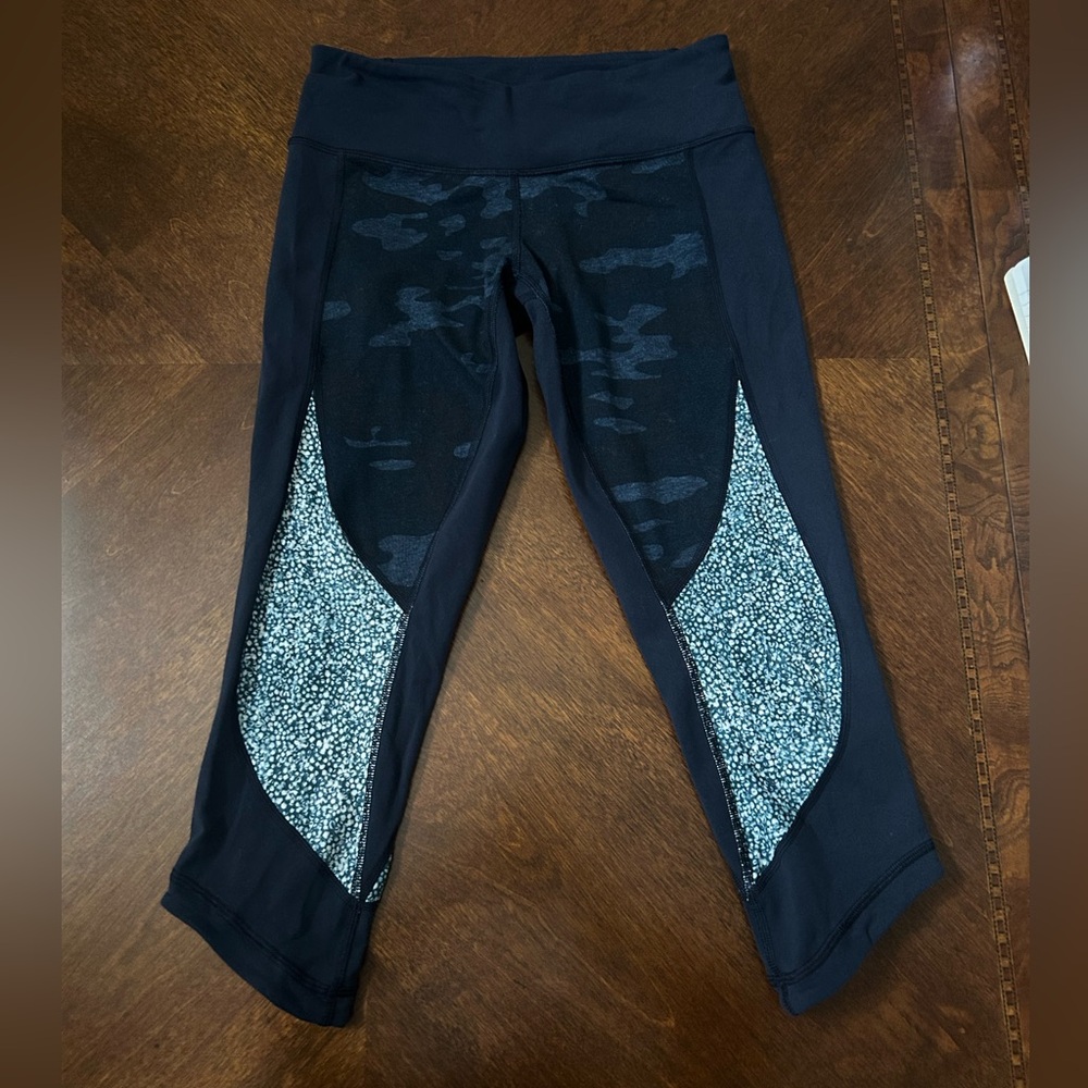 Lululemon below knee leggings